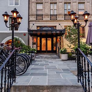 Dupont Circle Embassy Inn By Found